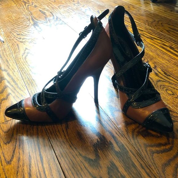 TORY BURCH Judith Brown and Black Leather Strappy Stiletto Heels Sz 9m - Picture 2 of 15